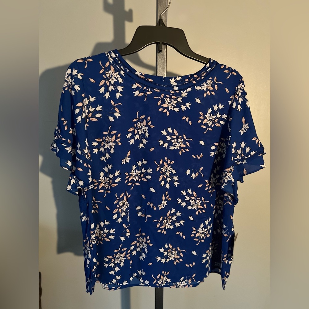 NWT Liz Claiborne petit large blouse